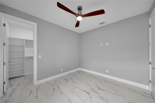 Building Photo - 1201 SW 8th Pl