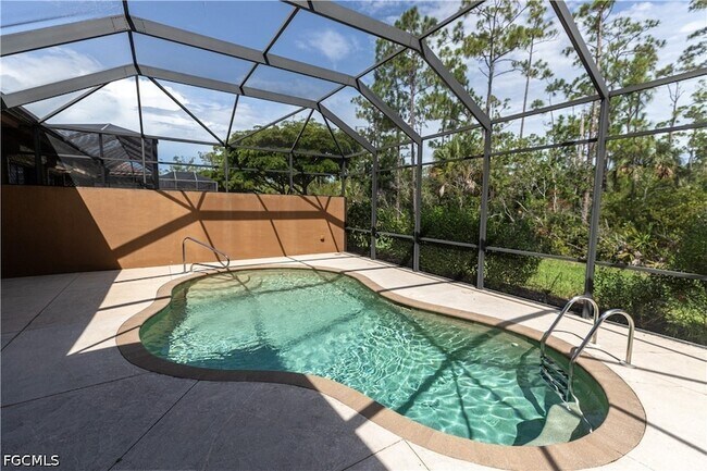 Building Photo - 11108 Esteban Dr