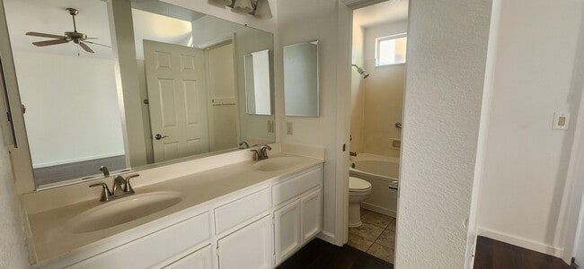 Building Photo - 6415 Canyon Creek Way