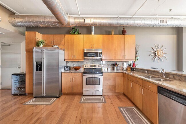 Building Photo - Rates Vary: $3,995 - $7,495