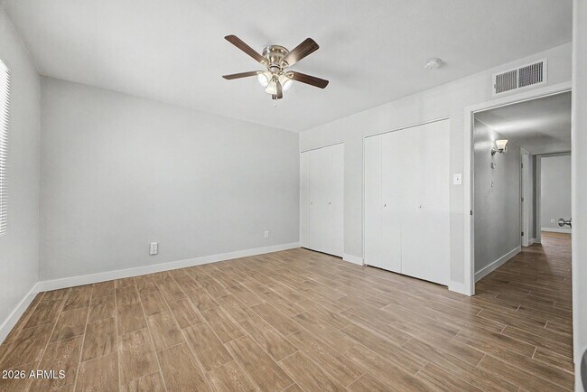 Building Photo - 6536 W Turney Ave