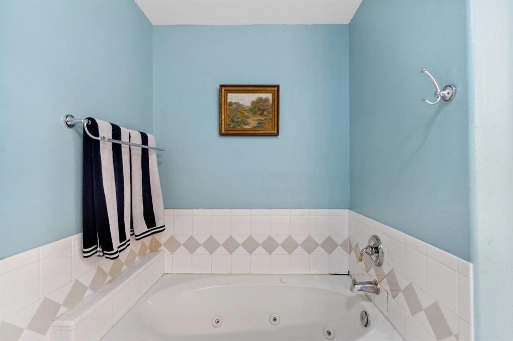 Building Photo - 7606 N Linpar Ct