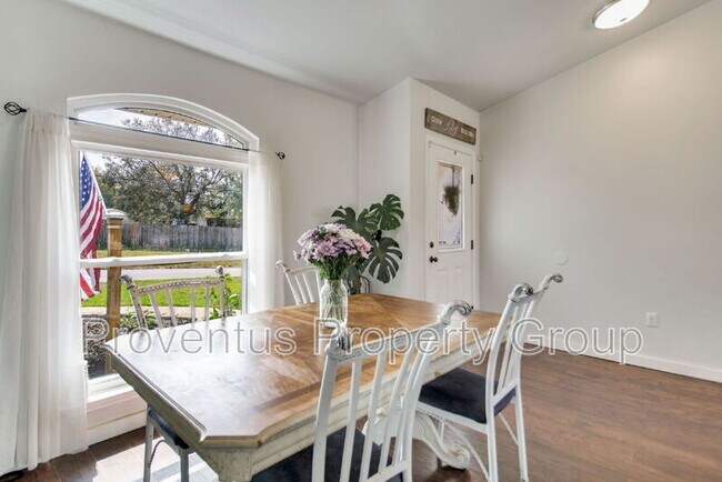 Building Photo - 3661 London Rd