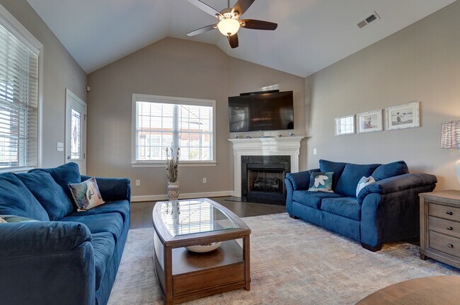 Building Photo - 2335 Sylvia Court