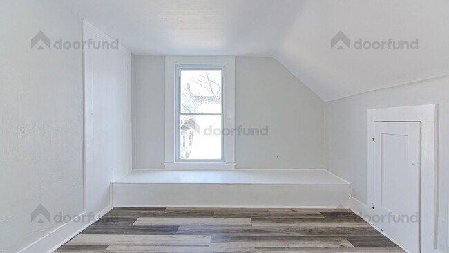 Building Photo - 11 Pleasant St