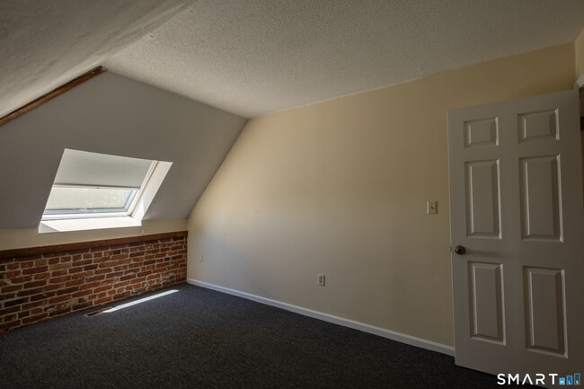 Building Photo - 58 Woodley Ct