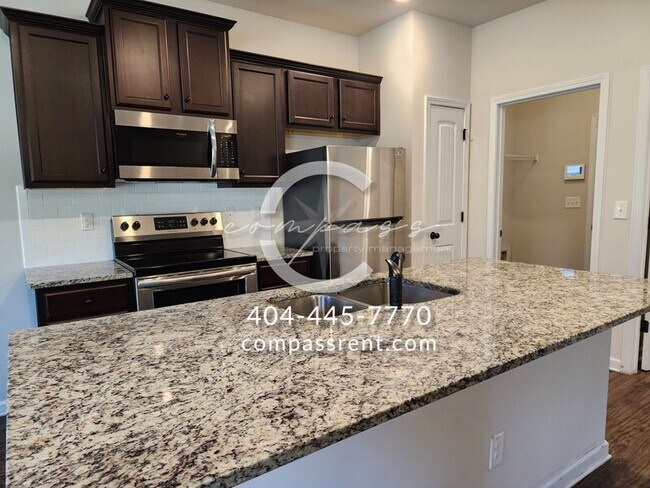 Building Photo - 1002 Mcconaughy Ct