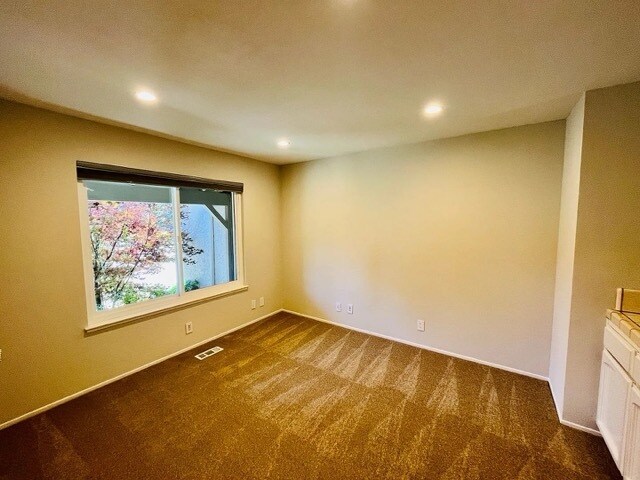 Building Photo - 3426 Brittan Ave