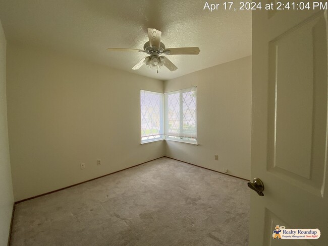 Building Photo - Charming Two Story Home