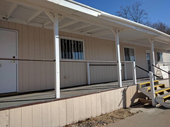 Building Photo - 313 1/2 13th Street