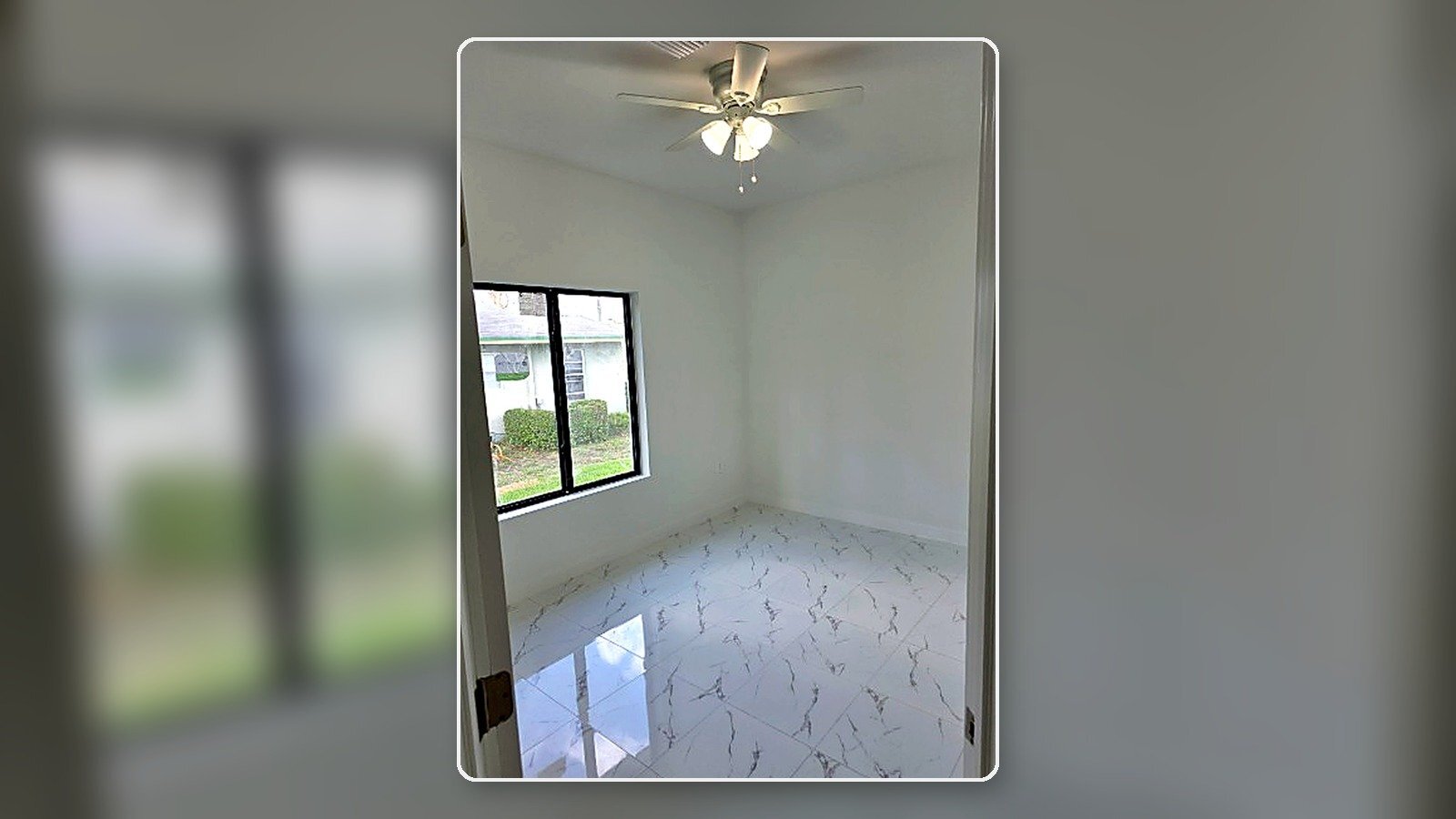 Building Photo - 417 N Deerfield Ave