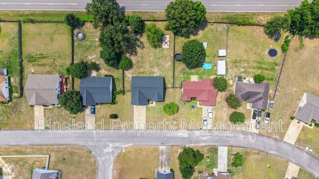 Building Photo - 133 Haywood Dr