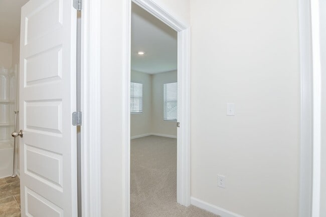Building Photo - 1115 Sims Dr
