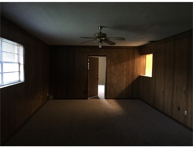 Building Photo - 3725 E 38th Ave