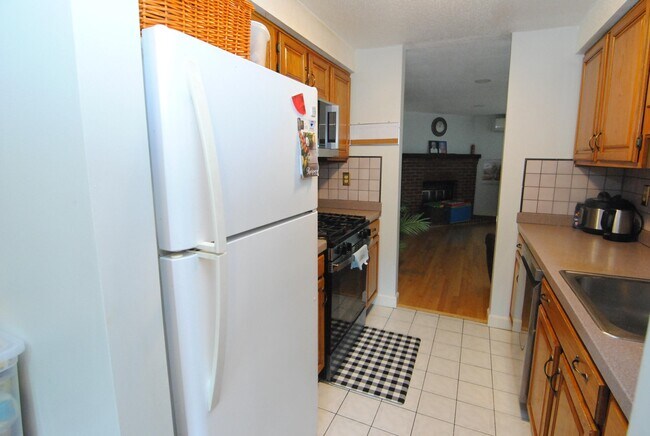 Building Photo - 7 Meadowview Cir