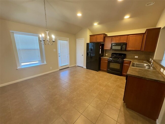 Building Photo - 315 Wildcat Dr