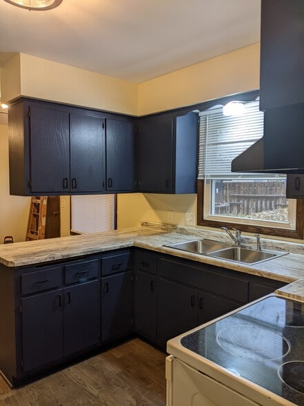 Kitchen - 314 Hartridge Dr