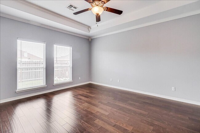 Building Photo - 5834 Aava Dr
