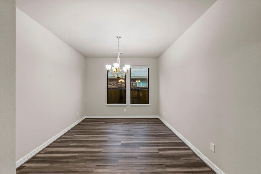 Building Photo - 31418 Whitcombe Summit Wy