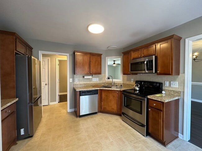 Building Photo - 66 Great Oak Ct