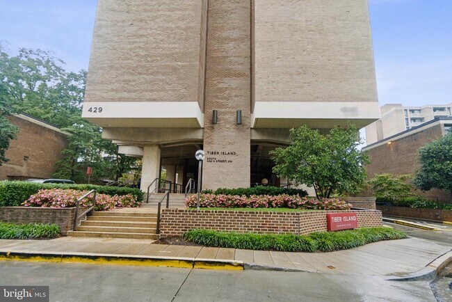 Building Photo - 429 N St SW