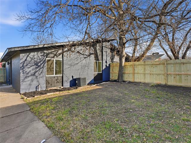 Building Photo - 1721 R Avenue