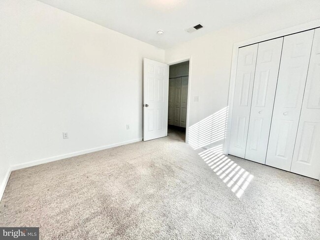 Building Photo - 56 Black Cherry Dr