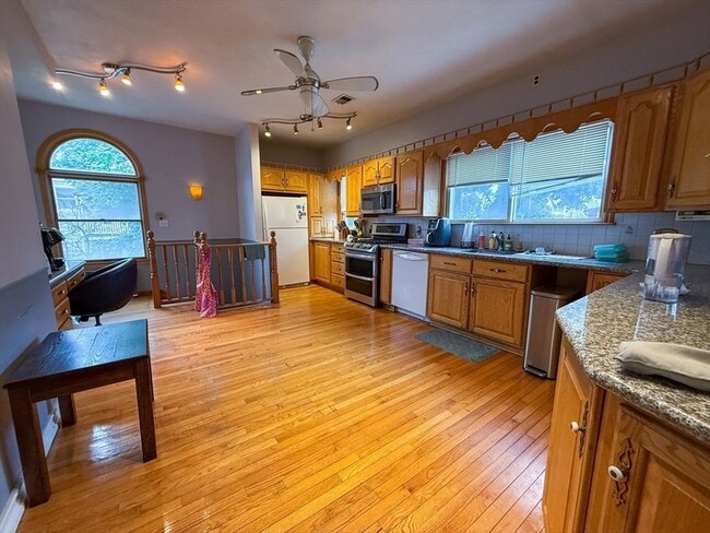 Primary Photo - 56 Bowdoin St