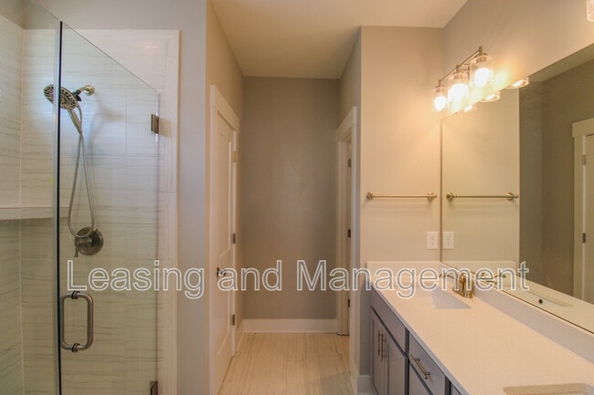 Building Photo - 328 Parish Farms Dr