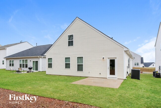 Building Photo - 1109 Mission Hill Ln