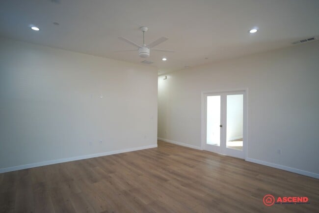 Building Photo - Brand New Home In Tehachapi!