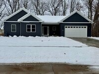 Building Photo - 706 Foret Mansur