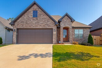 Building Photo - Newer construction in WLR