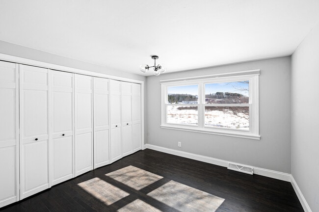 Building Photo - 415 Kelly Cir