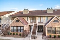 Building Photo - 5001 Grande Dr