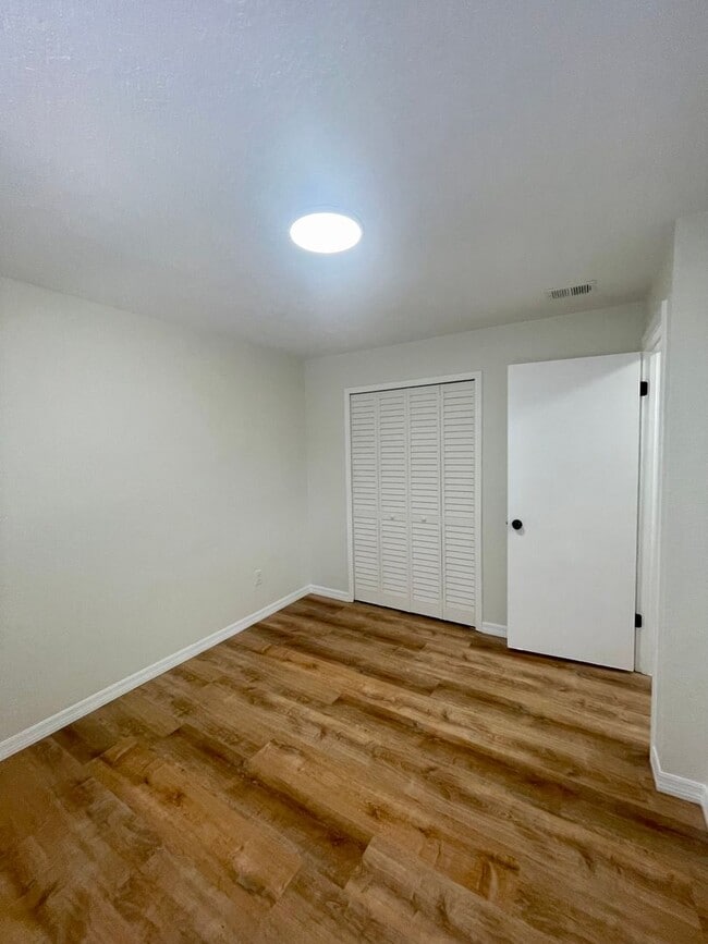 Building Photo - Renovated 3-Bed Home with Modern Upgrades ...