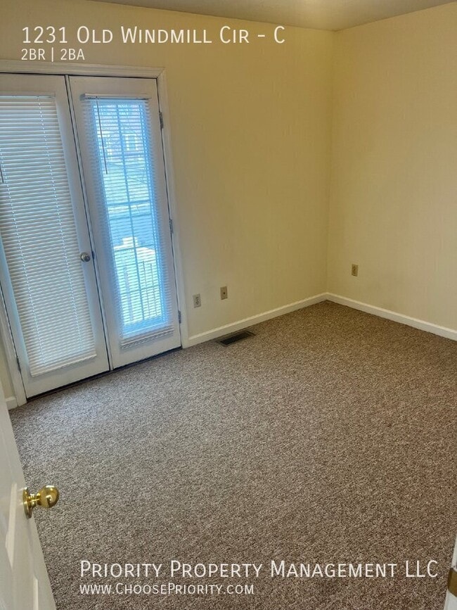 Building Photo - 1231 Old Windmill Cir