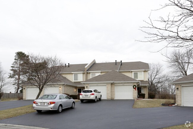 Primary Photo - Shorewood Commons