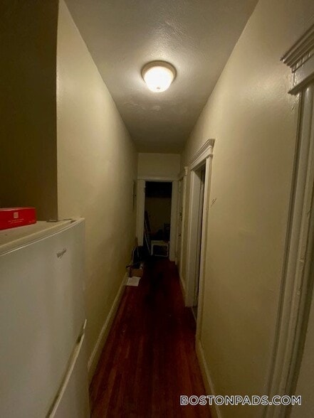 Building Photo - 204 Hemenway St