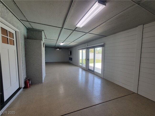 Building Photo - 5836 Corazon Dr
