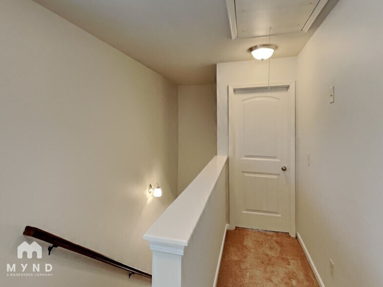 Building Photo - 397 Sand Bay Dr SW
