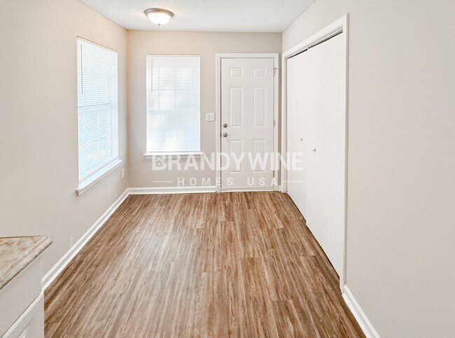 Building Photo - 1414 Waterton Trail