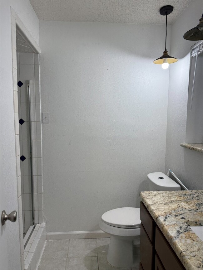 Building Photo - 1333 Carriage Dr