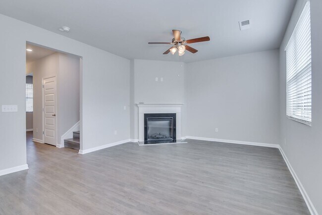 Building Photo - 4 Bedroom Minutes from Fort Eisenhower!
