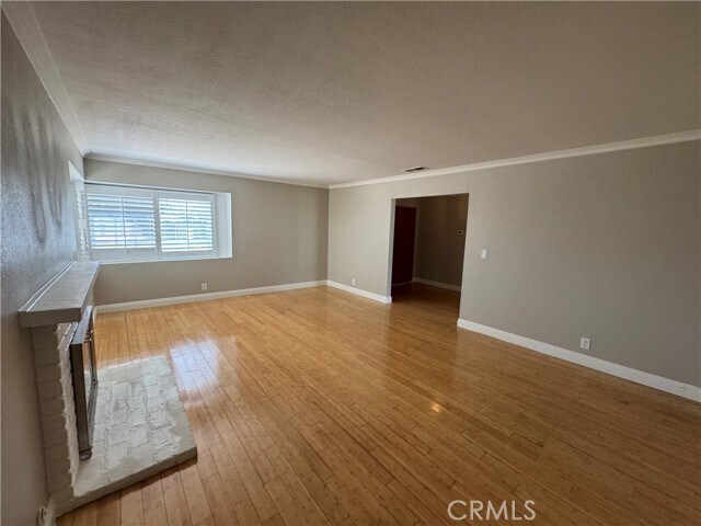 Building Photo - 4037 S Ellesford Ave