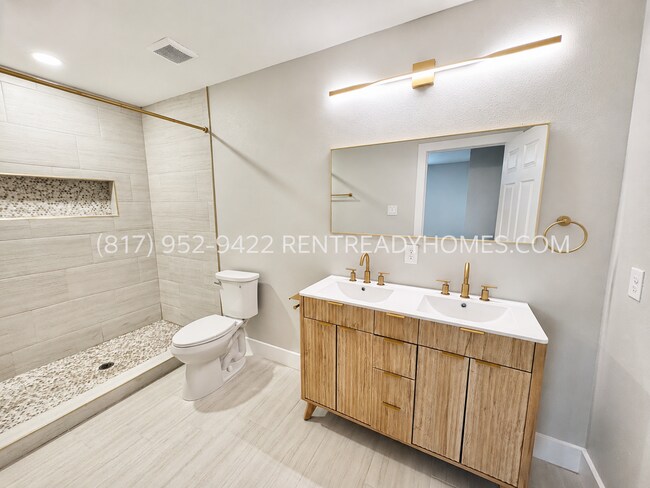 Building Photo - 4919 Dickens Rd