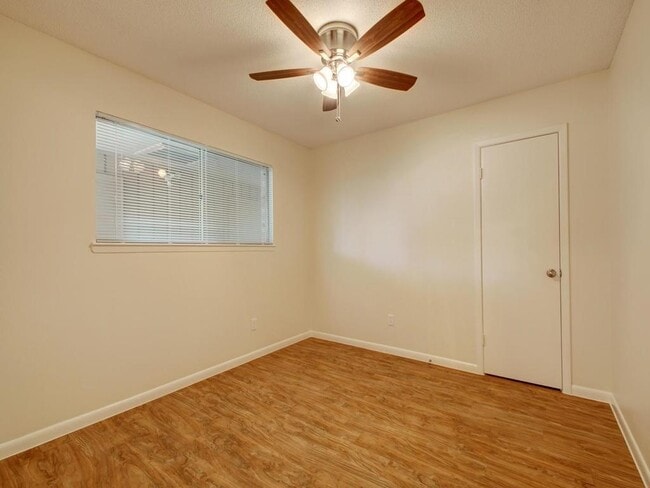 Building Photo - 8516 Hathaway Dr