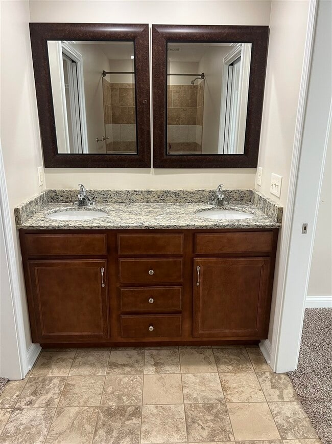 Building Photo - 593 Springfield Blvd