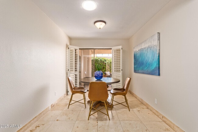 Building Photo - 5443 N 25th St