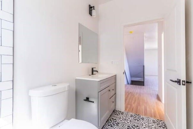 Building Photo - 3BR 3BA Modern Townhome in Prime NOHO